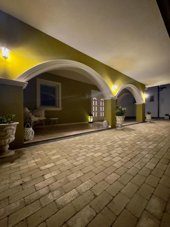 Alma Rezidence Bed & Breakfast Turda Exterior foto