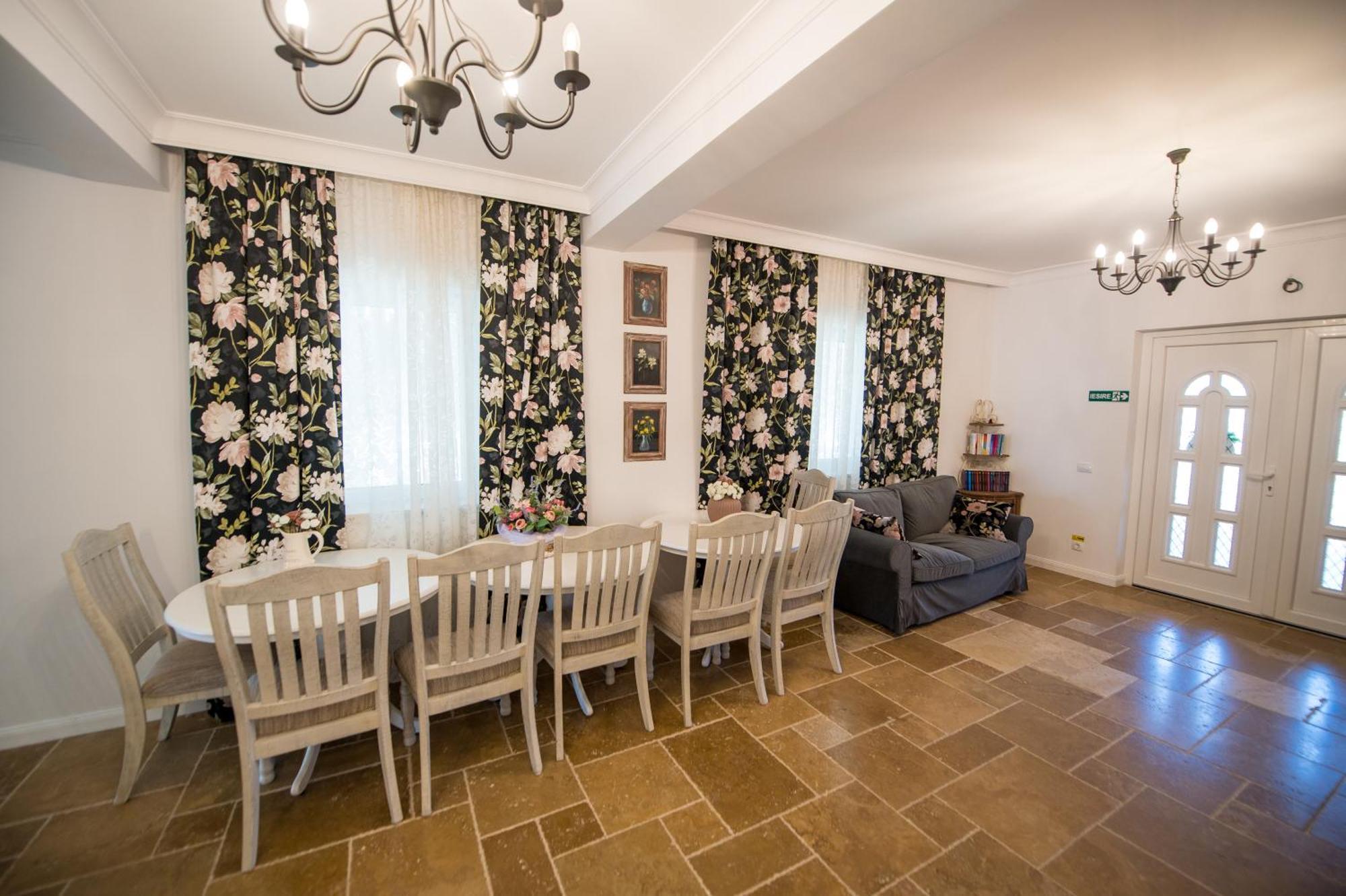 Alma Rezidence Bed & Breakfast Turda Exterior foto