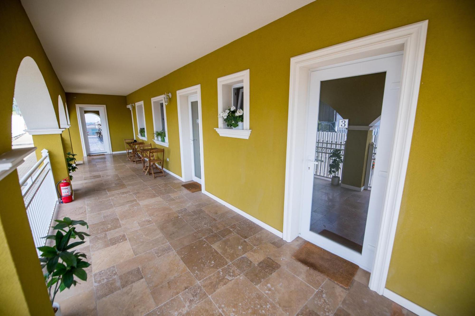 Alma Rezidence Bed & Breakfast Turda Exterior foto