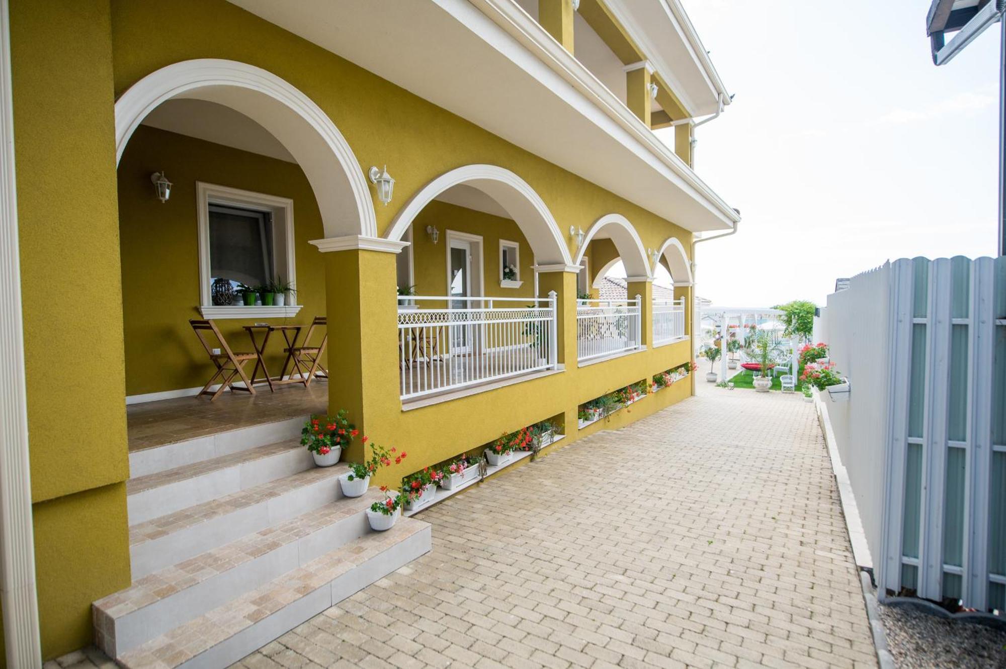 Alma Rezidence Bed & Breakfast Turda Exterior foto
