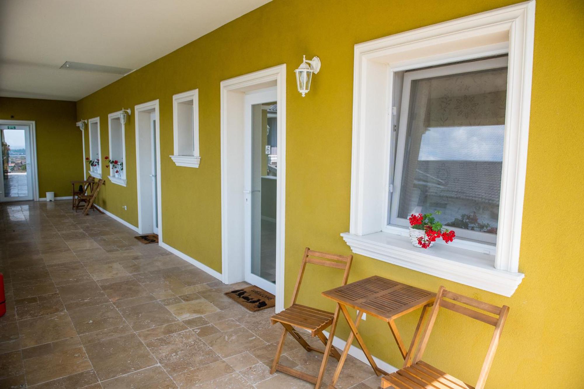 Alma Rezidence Bed & Breakfast Turda Exterior foto